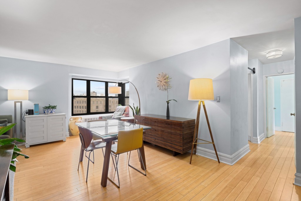 385 Grand Street L1101 — photo