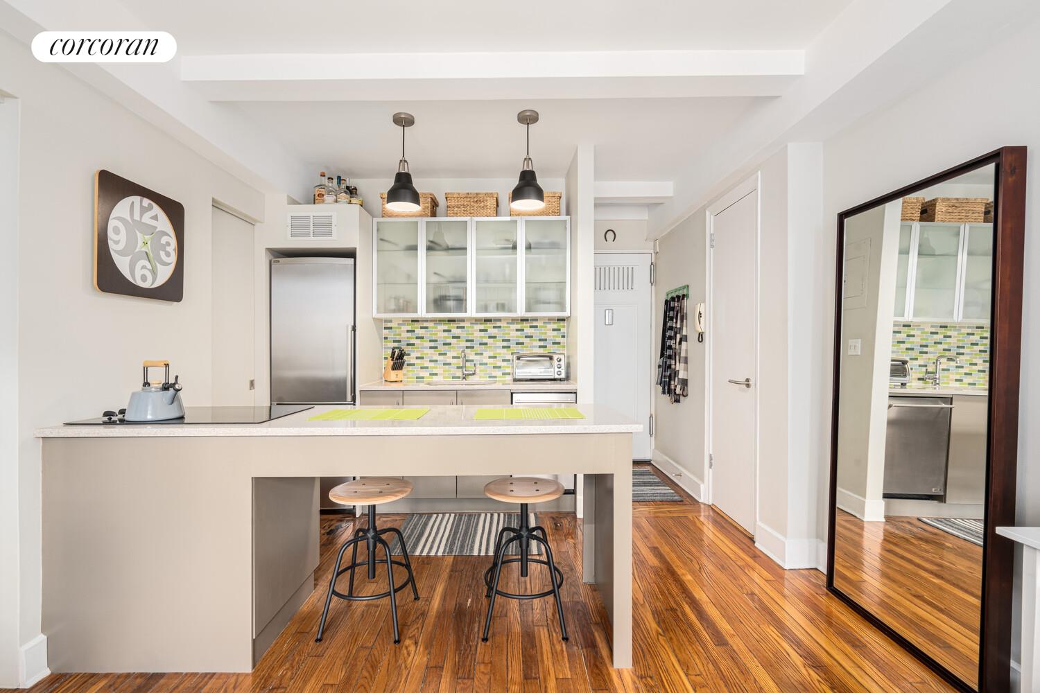 25 Tudor City Place 1815/1816 — photo