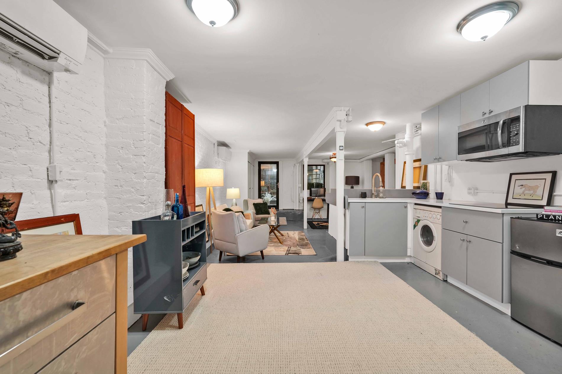 21 Bleecker Street Gw — photo
