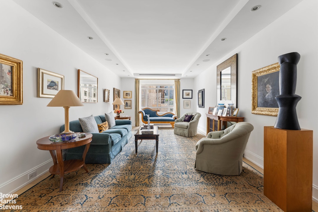 25 Central Park W 14Hi — photo