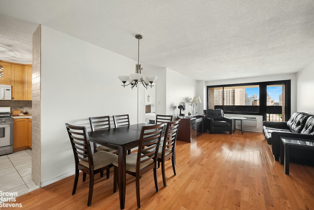 333 Pearl Street 18J — photo