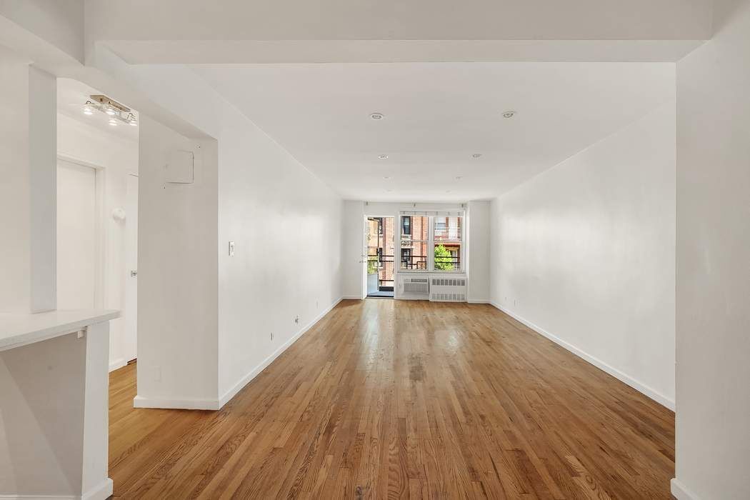 30-44 29th Street 4J — photo