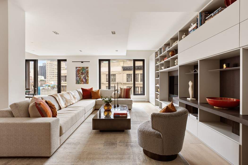 11 Beach Street 8C — photo