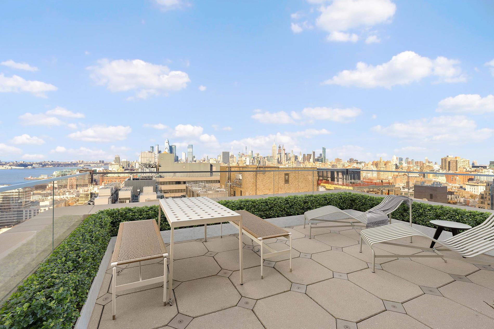 110 Charlton Street Ph-C — photo