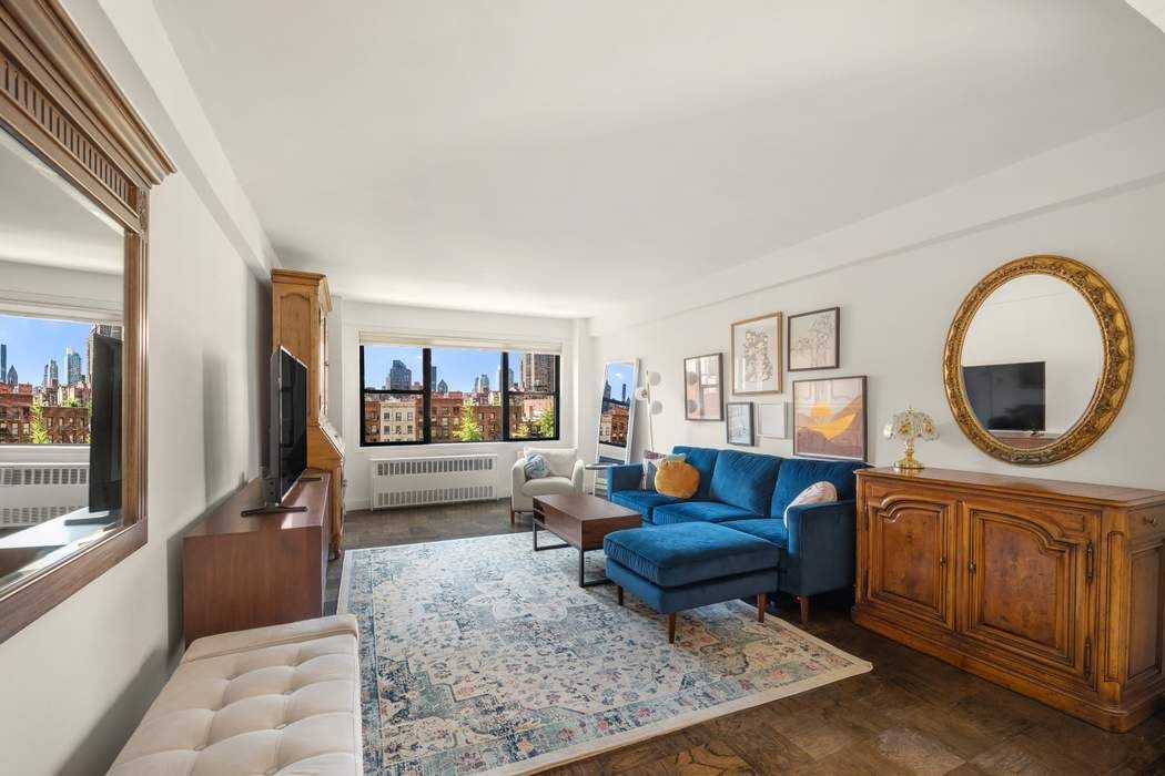 333 E 55th Street 8H — photo