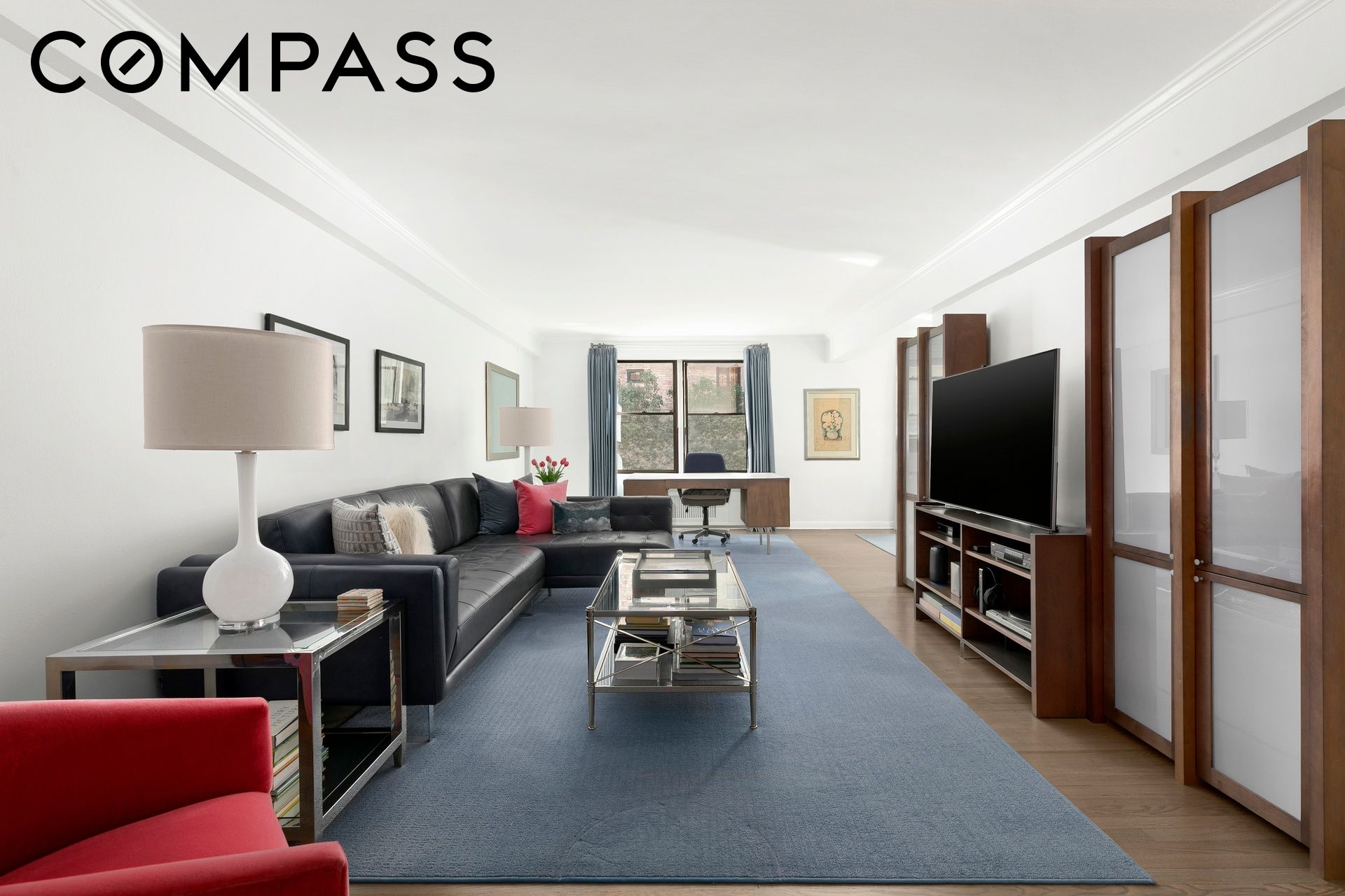 30 E 9th Street 4M — photo