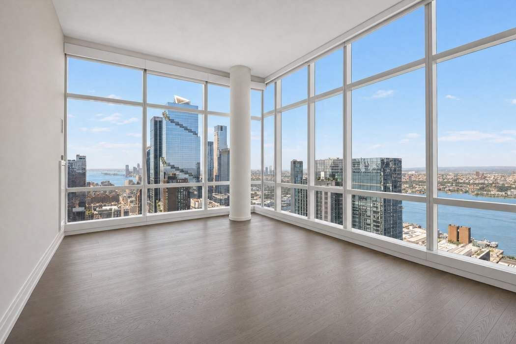 460 W 42nd Street Penthouse 1J — photo