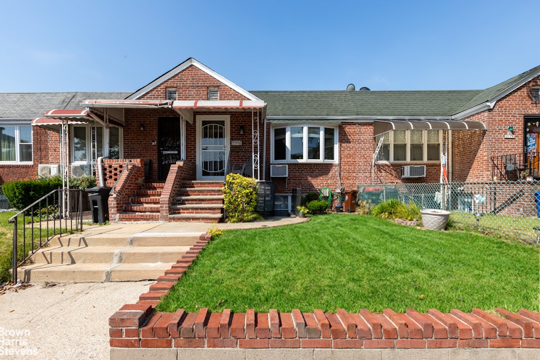 2176 Kimball Street — photo