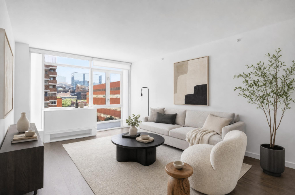385 1st Avenue 8D — photo