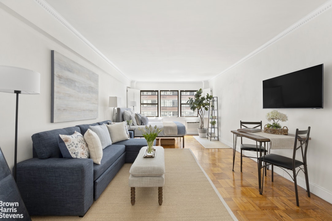333 E 75th Street 8D — photo