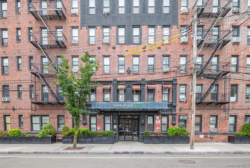 42-22 Ketcham Street D-21 — photo