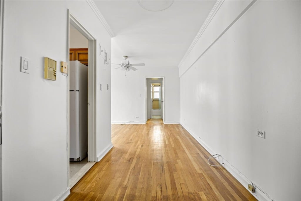 81-15 35th Avenue 6B — photo