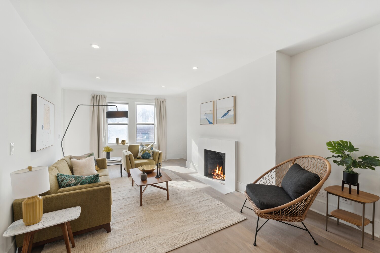 148-09 Northern Boulevard 6L — photo