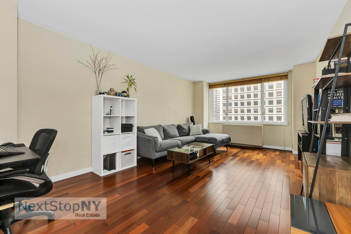 245 E 54th Street 16C — photo