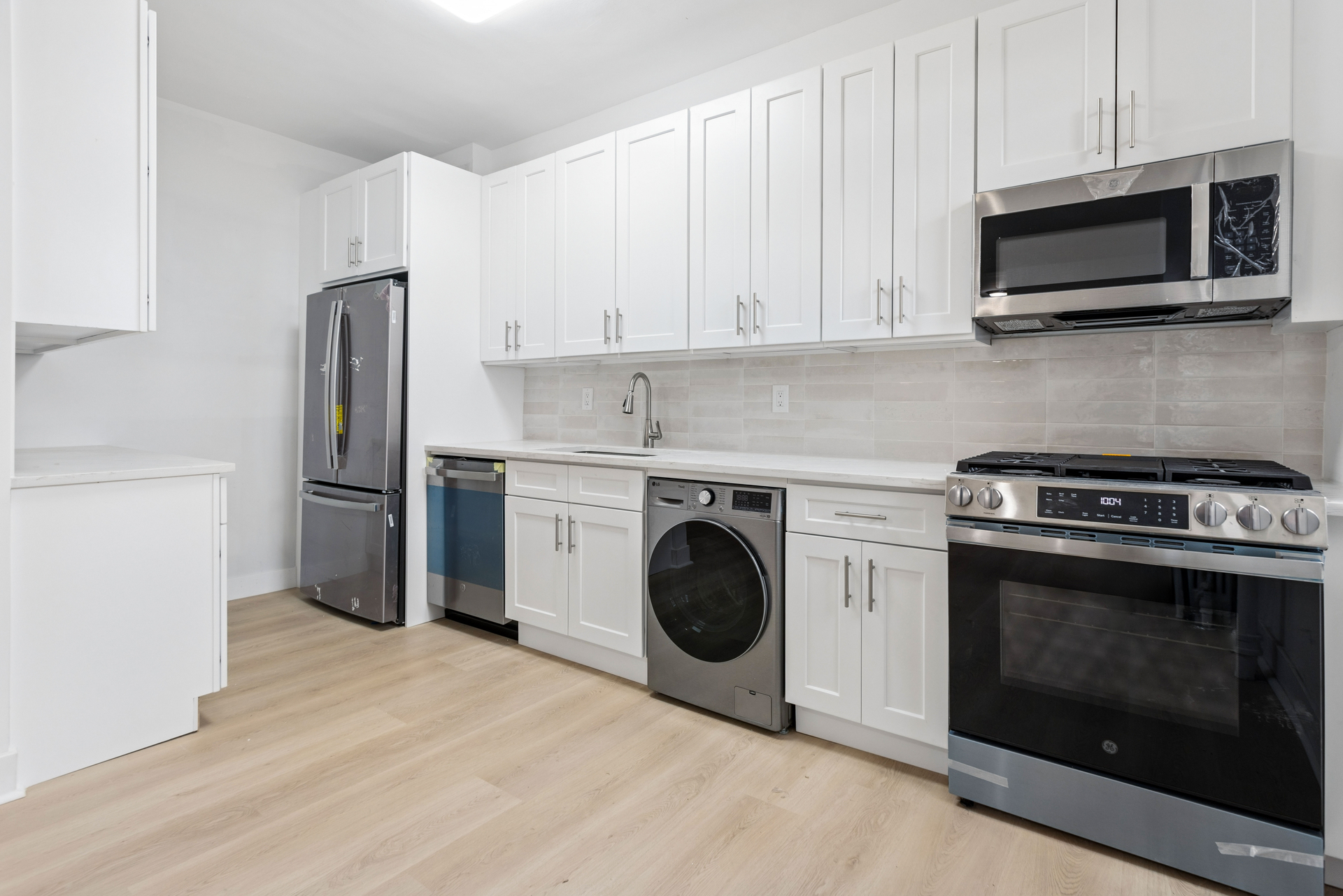 1100 Grand Concourse 6K — photo