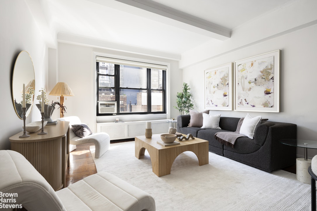 128 Central Park S 15D — photo