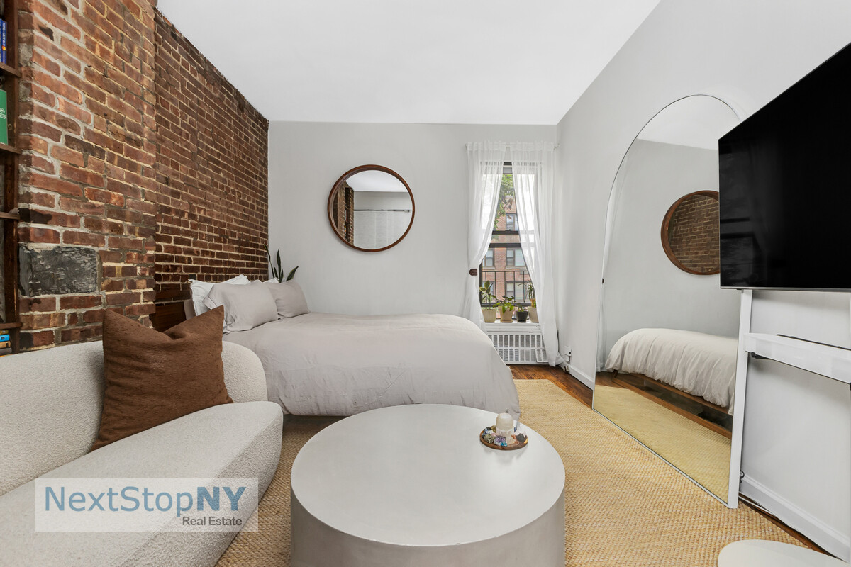 425 E 78th Street 4D — photo