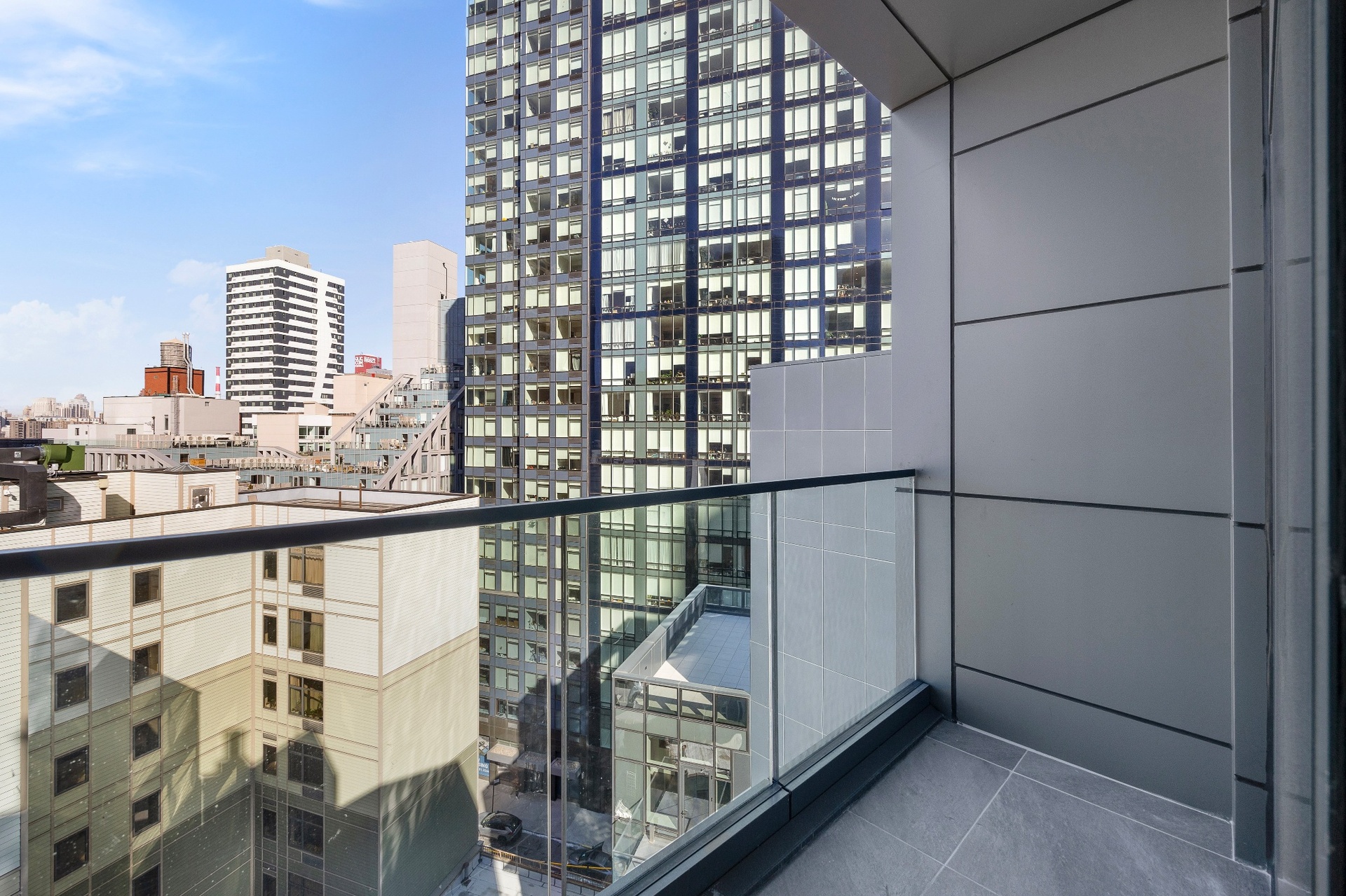 42-62 Hunter Street Ph-a — photo