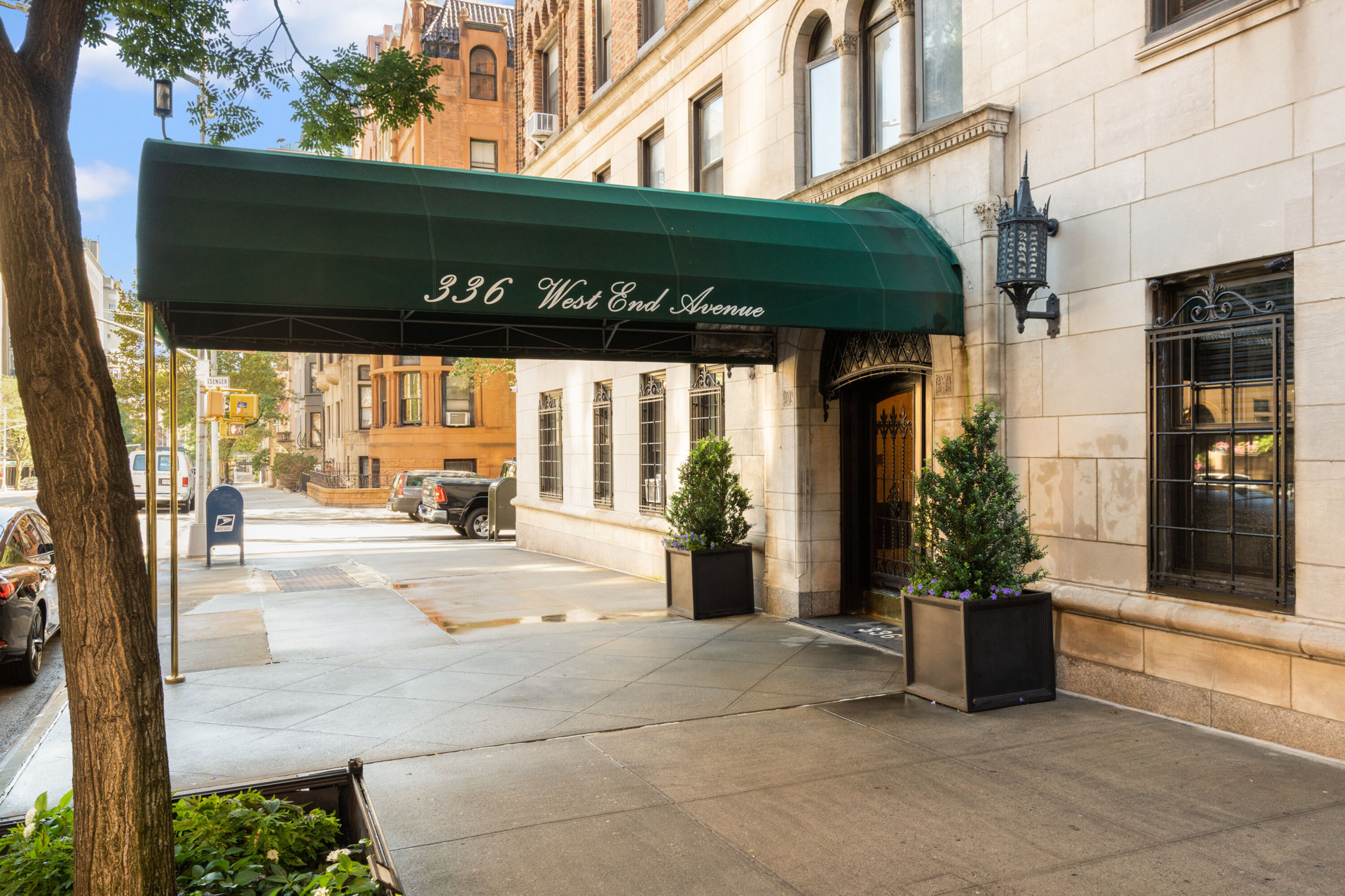 336 W End Avenue 3D — photo