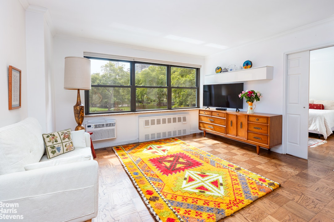 205 W End Avenue 2K — photo