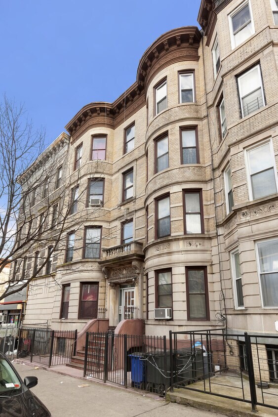 782 Lincoln Place Building — photo