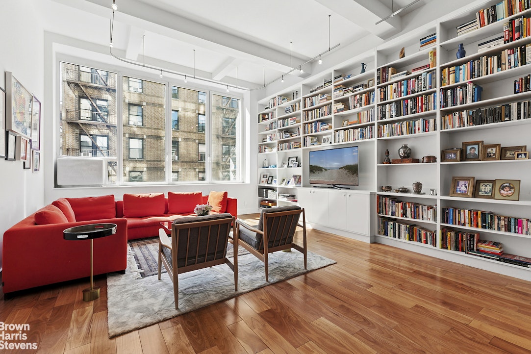 251 W 19th Street 2D — photo