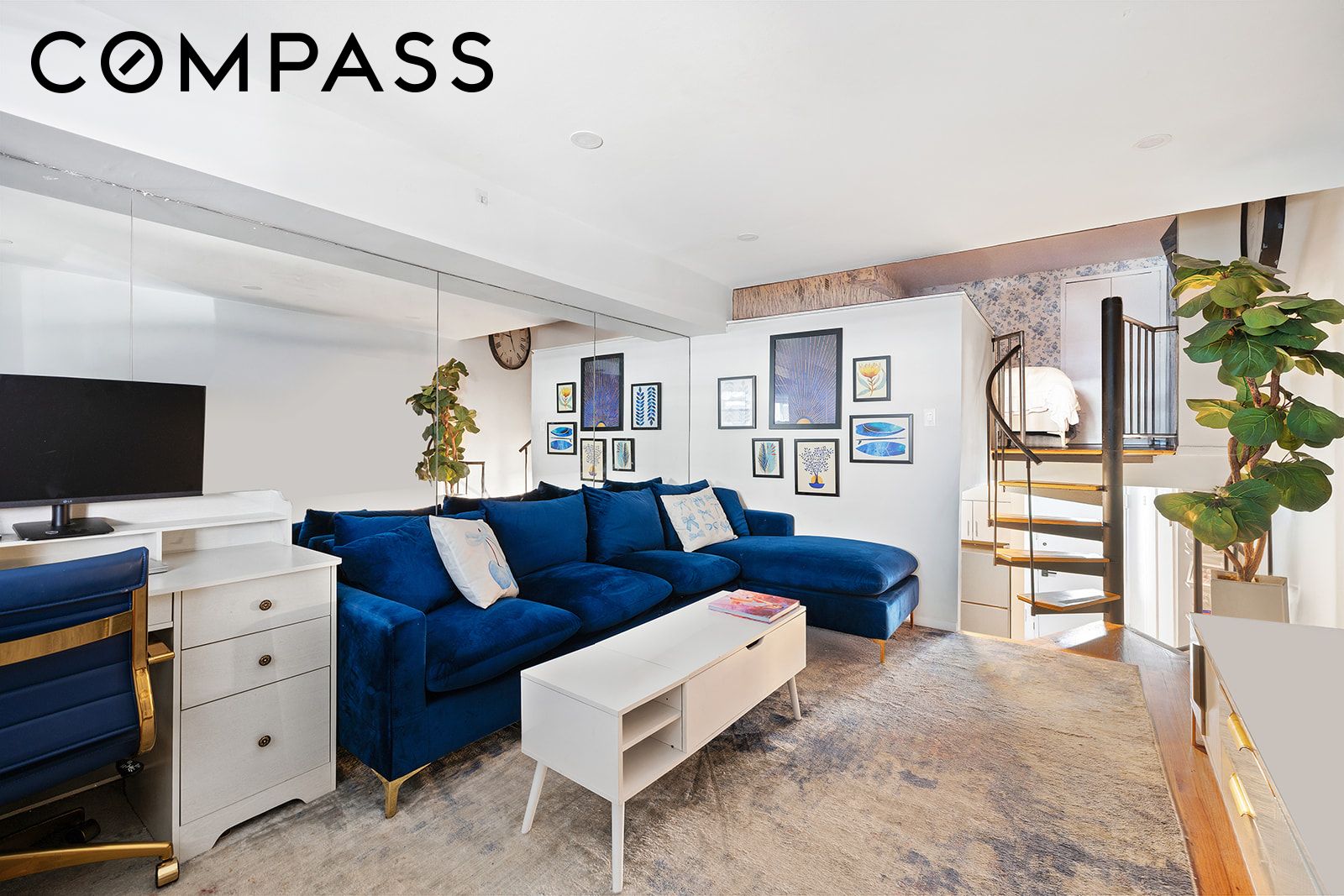 211 Thompson Street Lj — photo