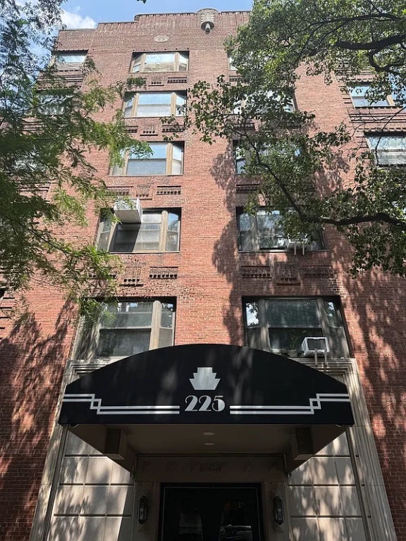 225 E 74th Street 4D — photo