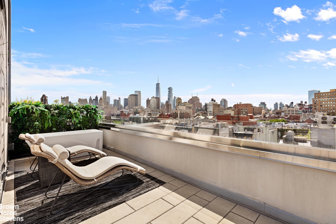 260 Bowery Ph — photo