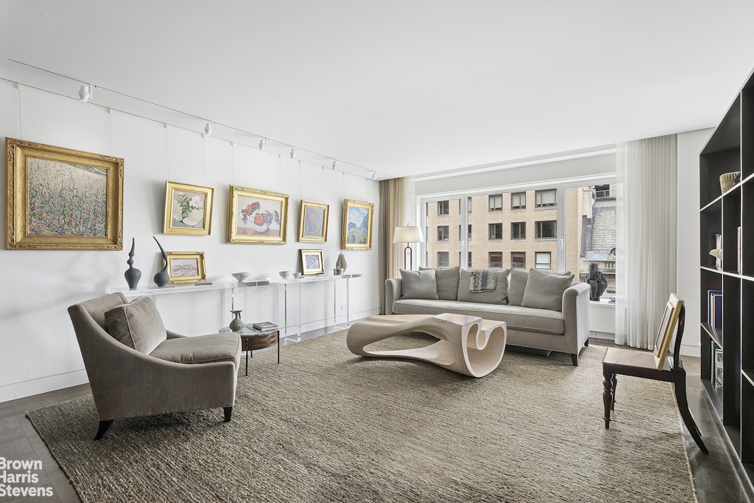 1050 5th Avenue 7C — photo