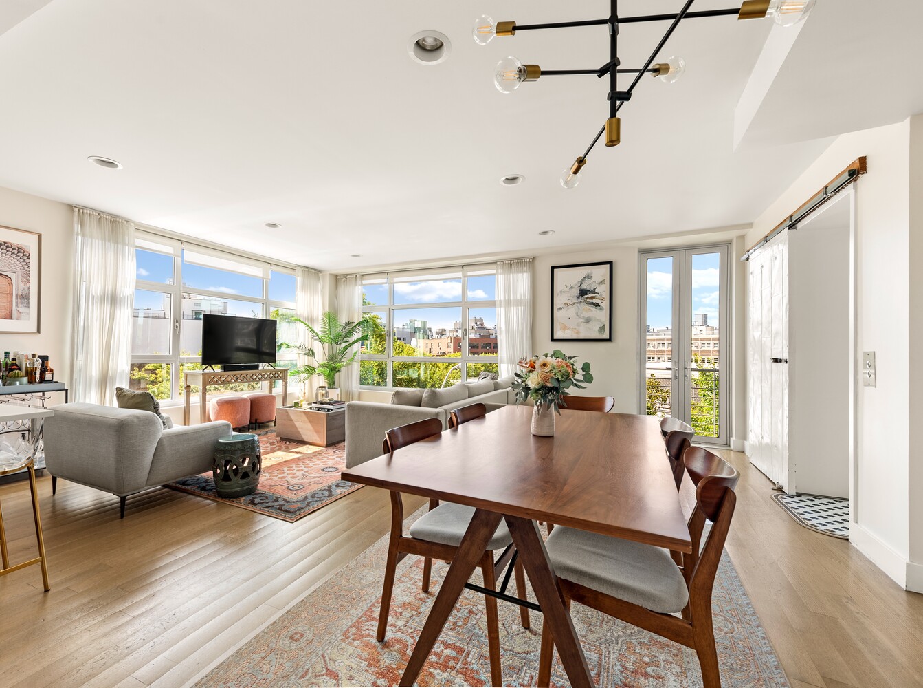450 Manhattan Avenue 4a — photo