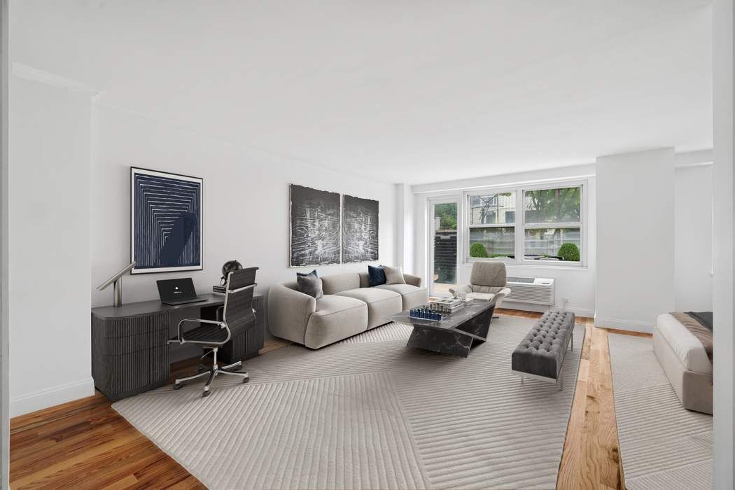 360 W 22nd Street 1R — photo