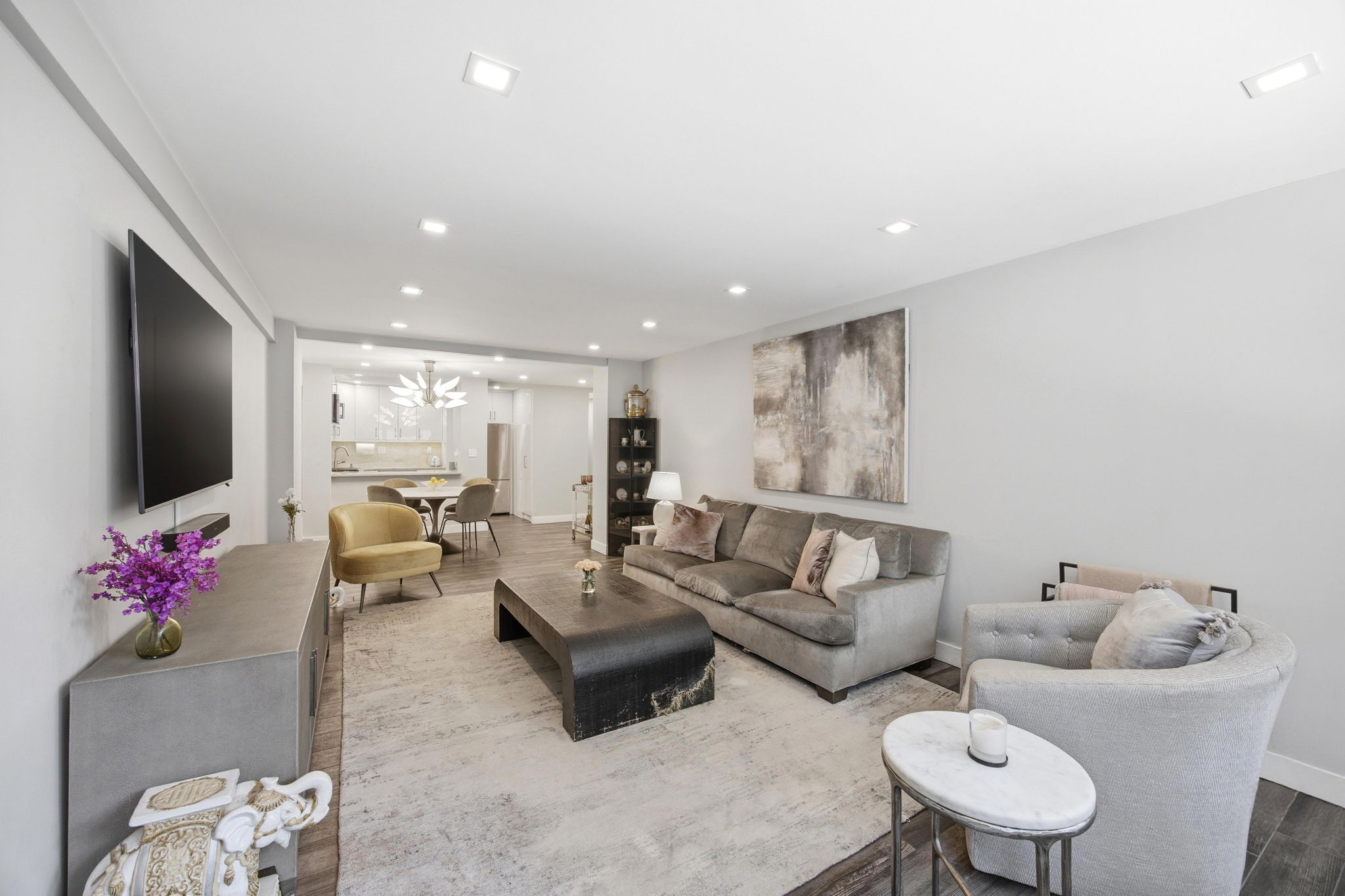 211 E 53rd Street 4K — photo