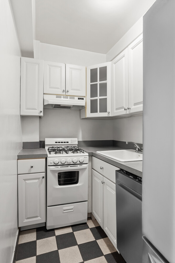 408 W 57th Street 6G — photo