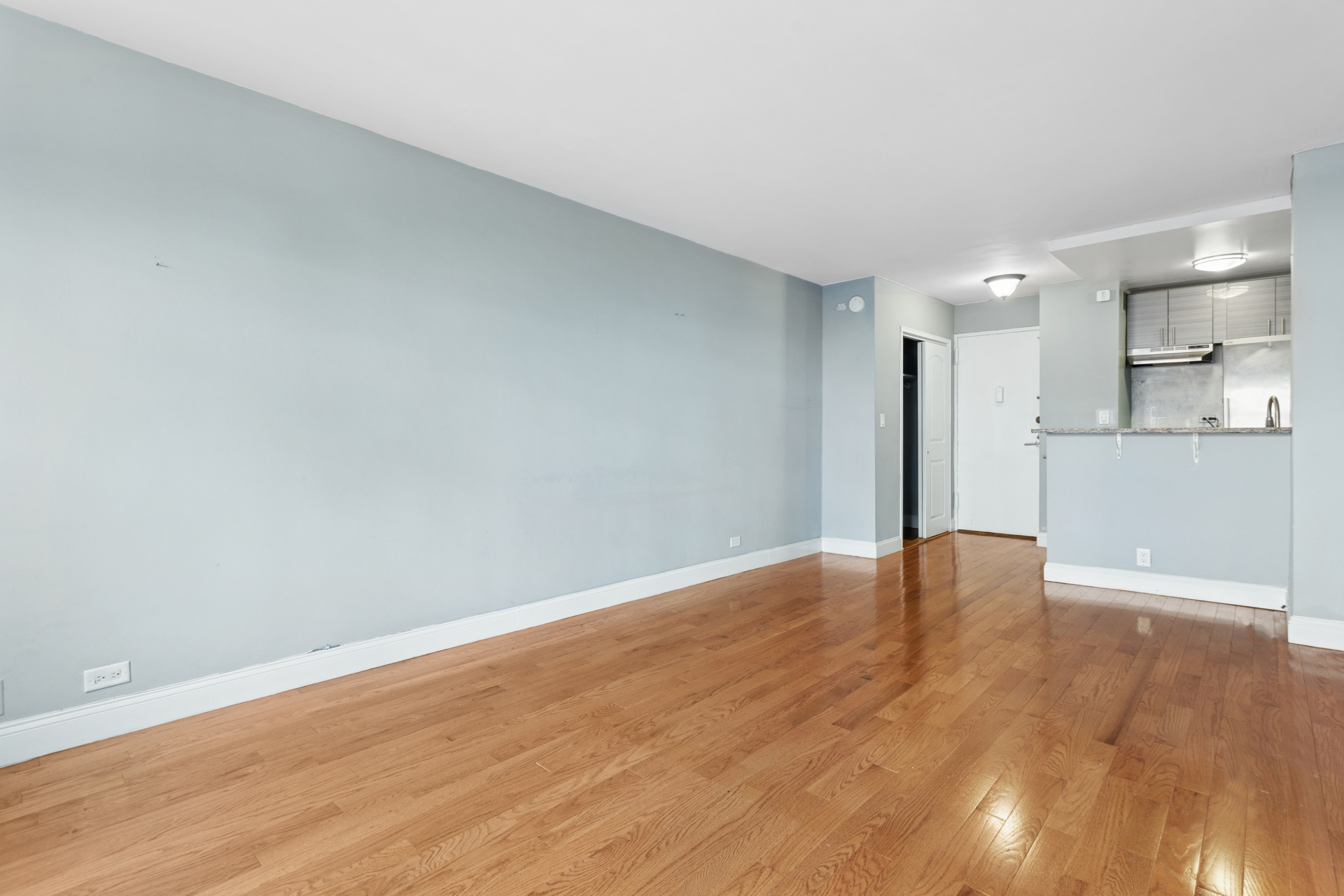 166 E 35th Street 5C — photo