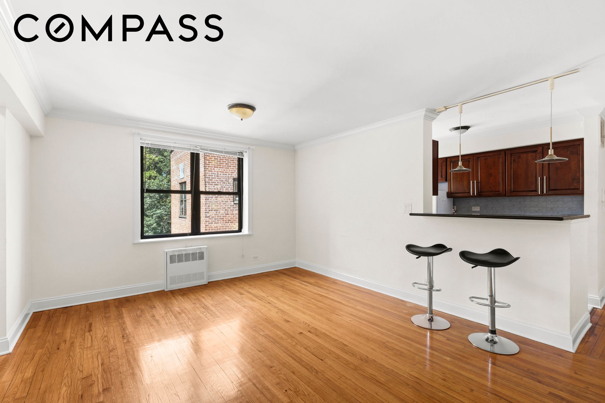 295 Bennett Avenue 8G — photo
