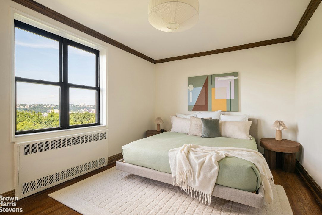 345 Riverside Drive 6C — photo
