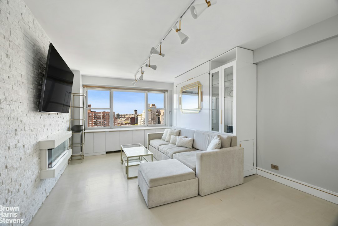 101 W 12th Street 20B — photo