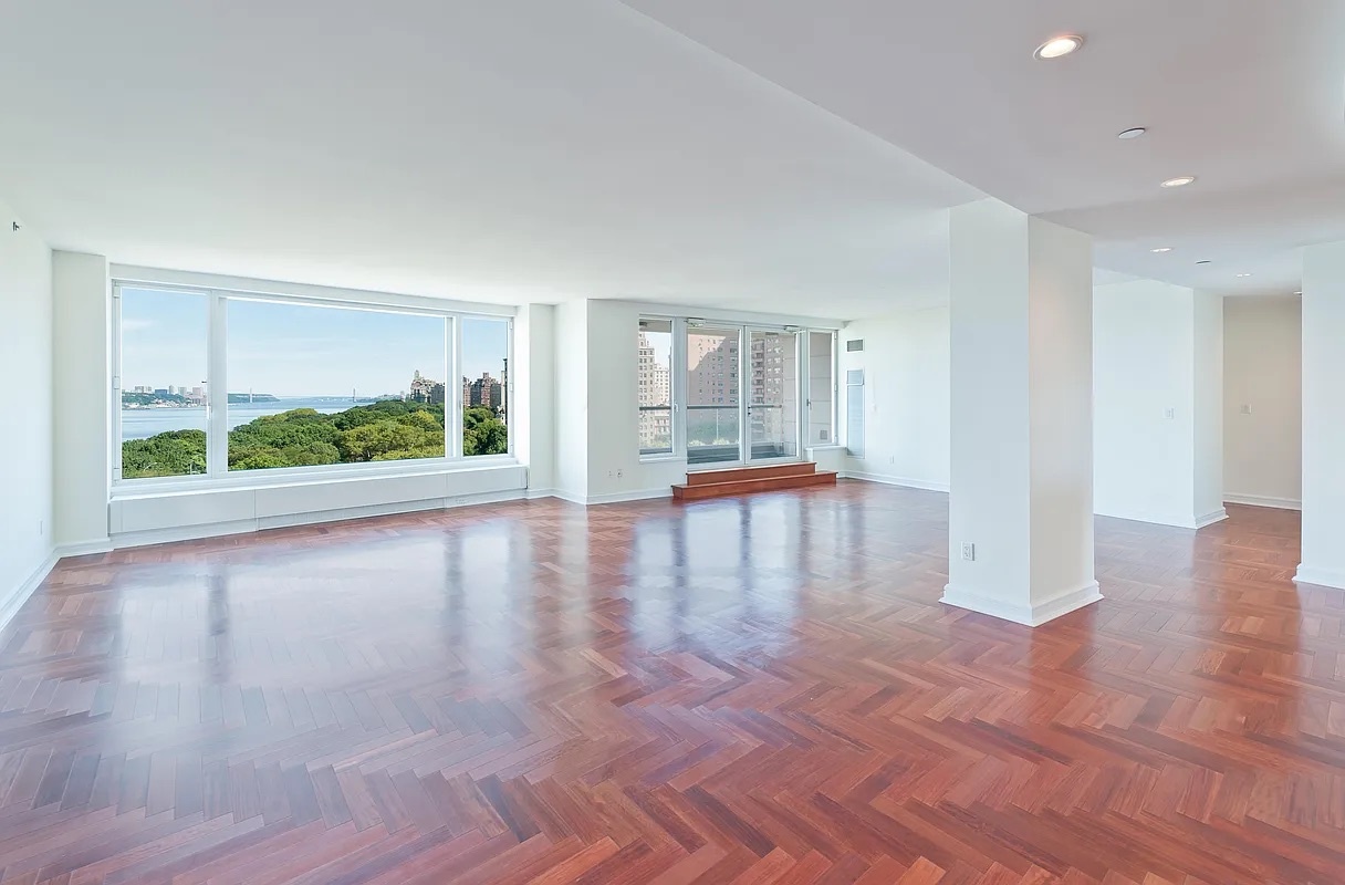 240 Riverside Boulevard 10-at — photo