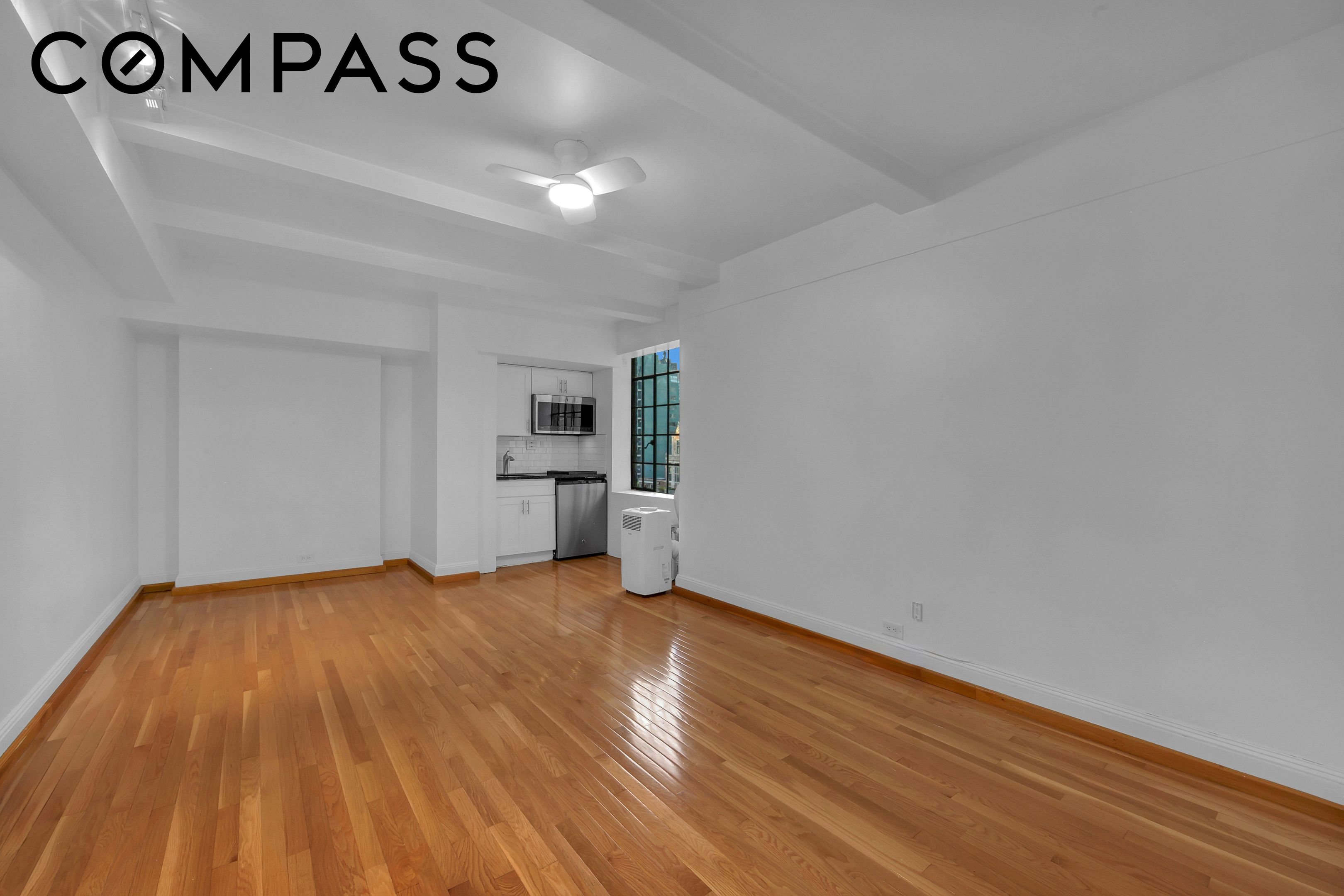 45 Tudor City Place Unit 1316 — photo
