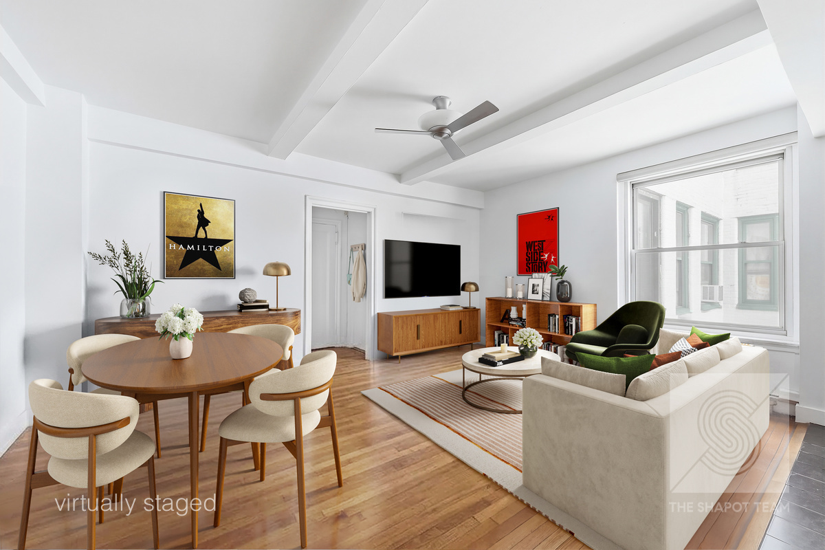 325 W 45th Street 816 — photo