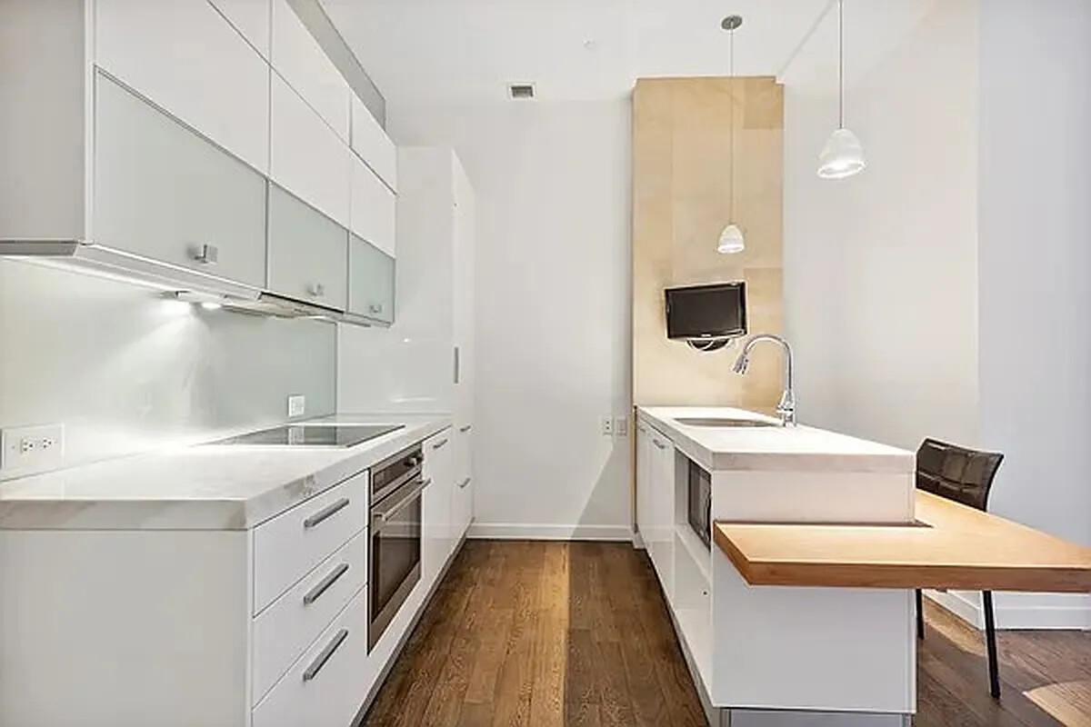11 E 36th Street 304 — photo