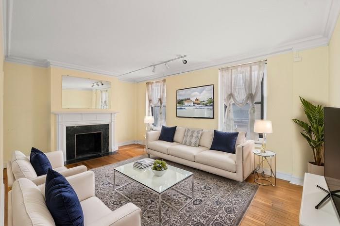135 W 58th Street 1-Cc — photo
