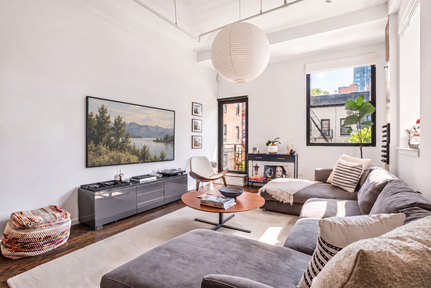 195 Bowery 5E — photo