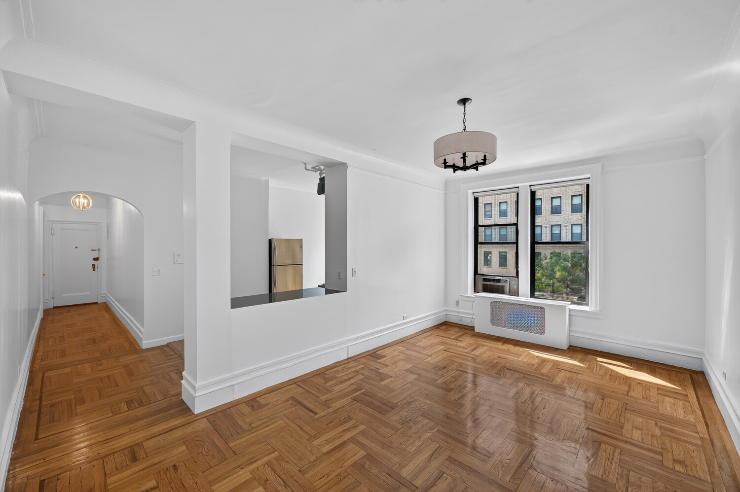 401 W End Avenue 2B — photo