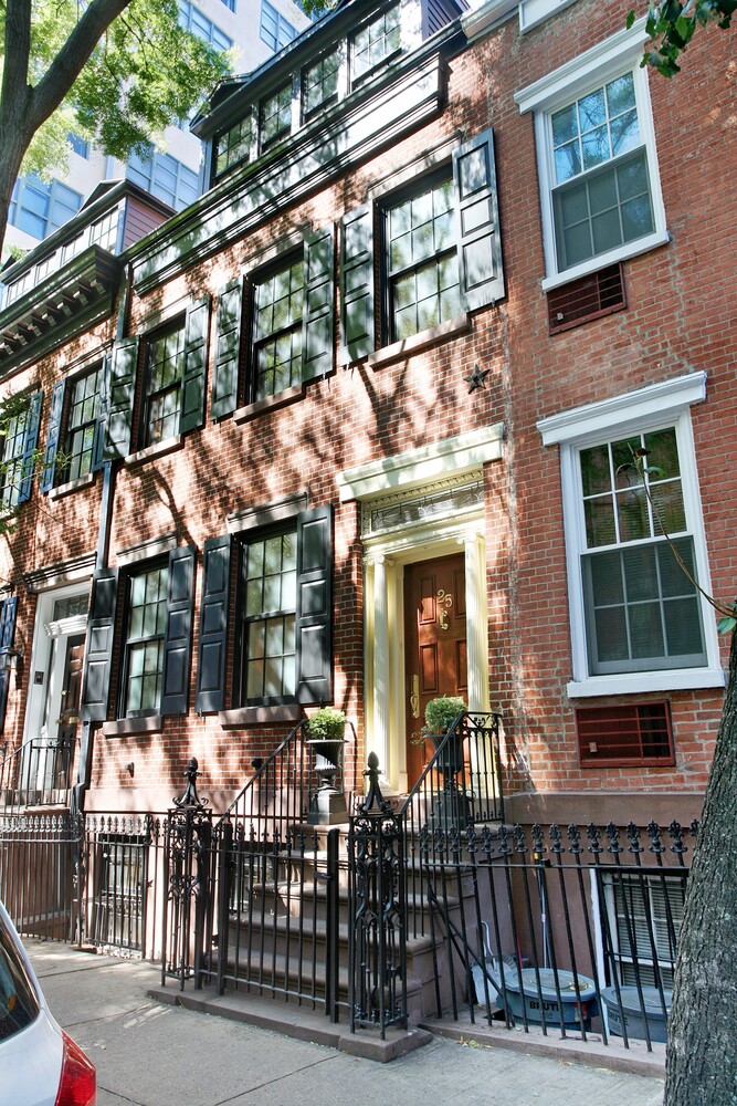 25 Vandam Street — photo