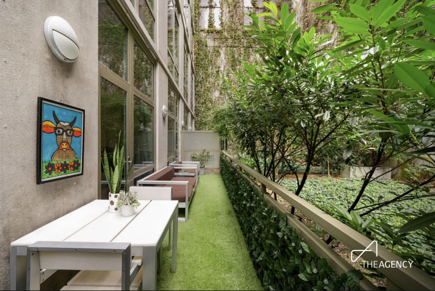 130 W 19th Street Thd — photo