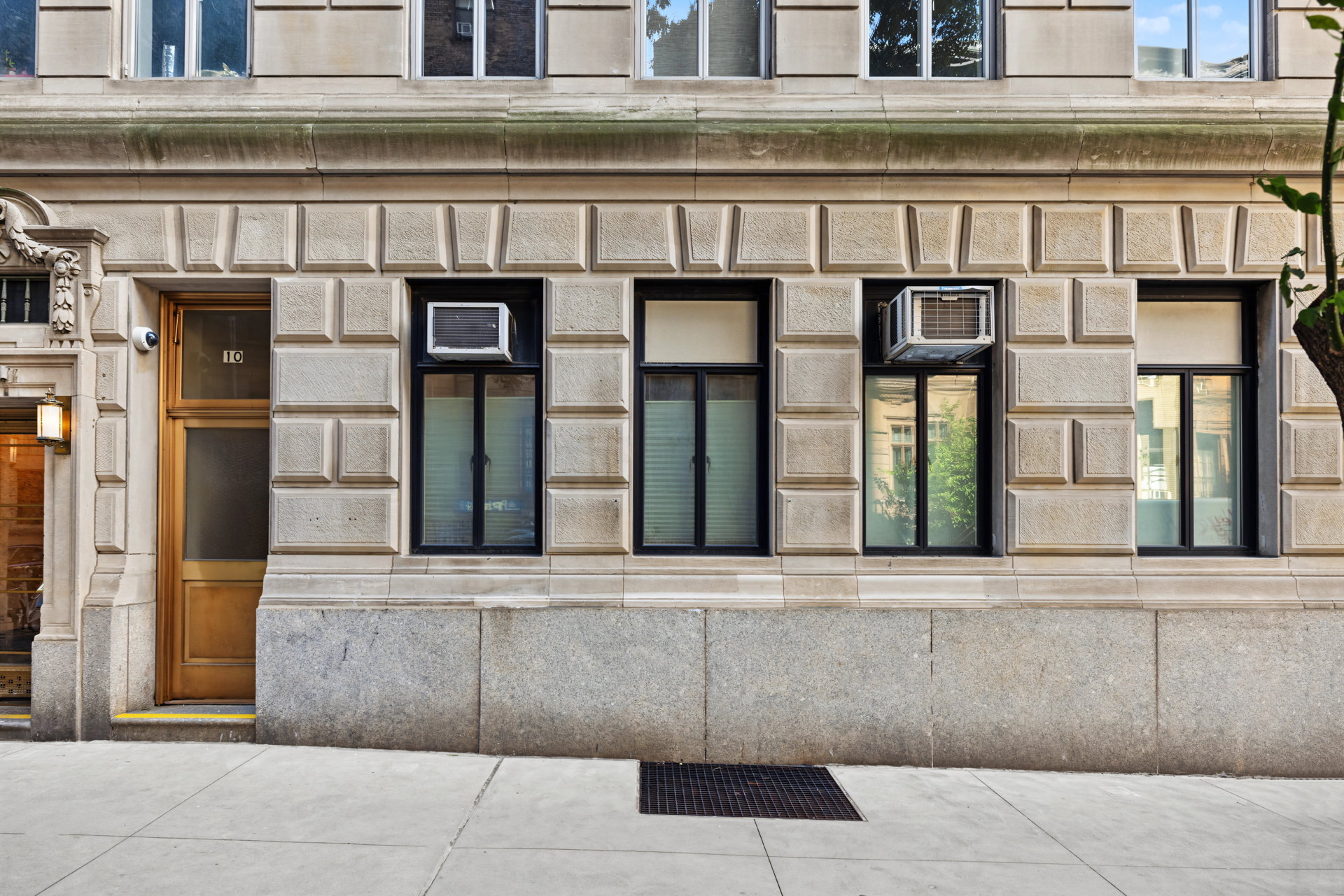 211 Central Park W 1K — photo