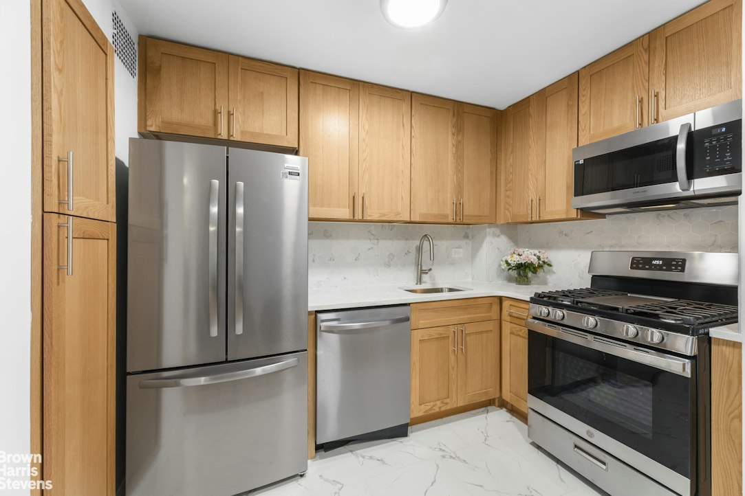 37-31 73rd Street Unit 7U — photo