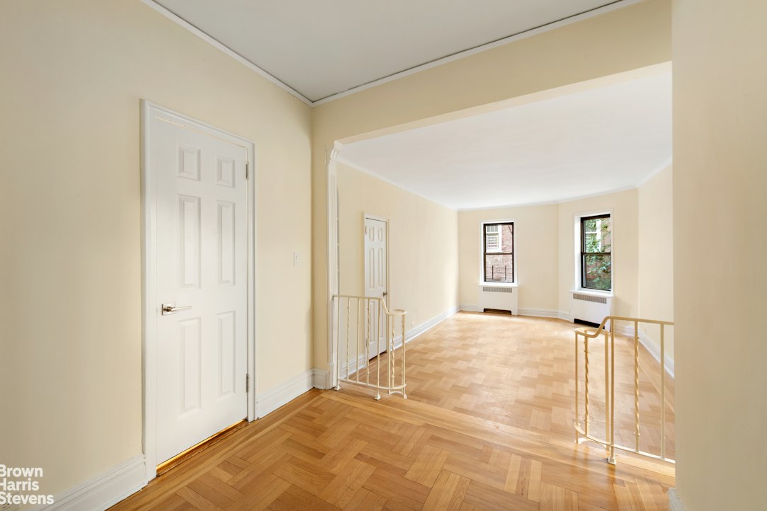 675 Walton Avenue 2E — photo
